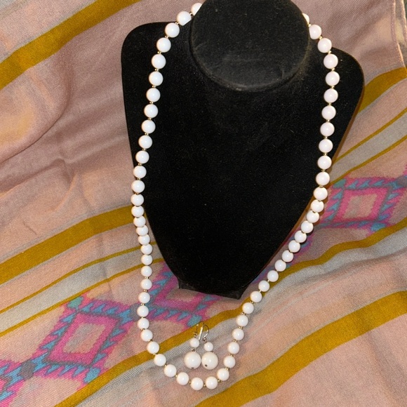 Jewelry - White and gold necklace and earring set